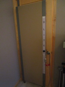lot 21 image: D Lite Stand Up Light Panel