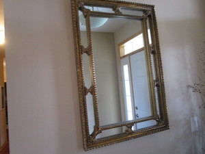 lot 52 image: Entrance Wall Mirror