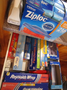 lot 82 image: Ziploc Bags, Kitchen Foil & Wrap