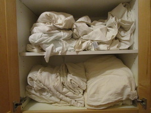 lot 39 image: Sheet Sets, King