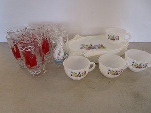 lot 94 image: Fed. Glass Snack Set, Sailboat Glasses
