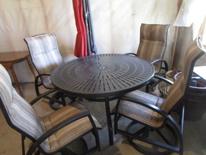 lot 1 image: Patio Set, Table, 4 Chairs