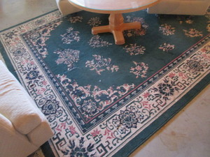 lot 126 image: Area Rug