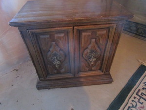 lot 134 image: Lamp Table
