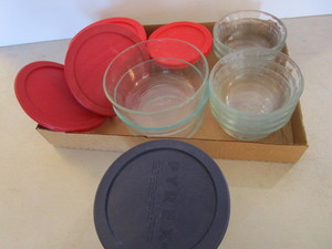 lot 139 image: Pyrex Glass Storage