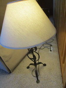 lot 154 image: Stylistic Lamp
