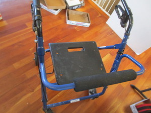 lot 166 image: Walker with Seat