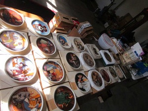 lot 291 image: Rockwell Mothers Day Plates
