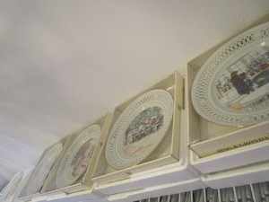 lot 196 image: B&G Plates, PM, Mickey