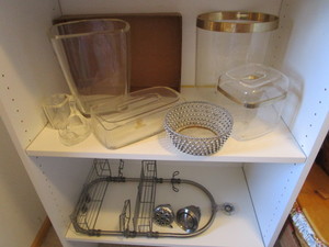 lot 219 image: Bathroom Accessories