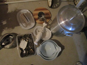lot 244 image: Kitchenwares
