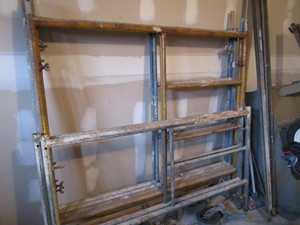 lot 251 image: Scaffold Sections
