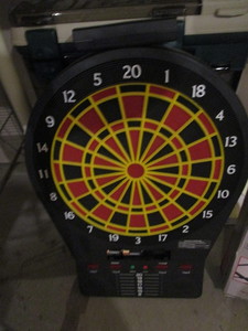 lot 270 image: Dartboard, 2 darts