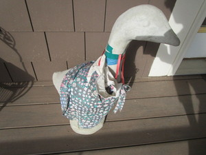 lot 287 image: Cement Goose