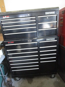 lot 303 image: Craftsman Tool Chest