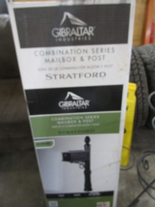 lot 323 image: Combo Mailbox & Post