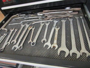 lot 331 image: Wrenches, Open End