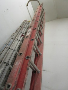 lot 304 image: Keller Fiberglass Extension Ladder