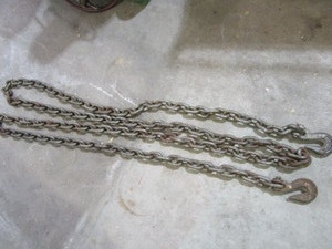 lot 338 image: Log Chain