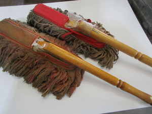 lot 355 image: Calif Car Dusters