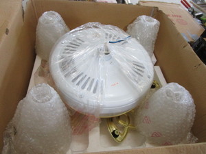 lot 373 image: Ceiling Fan