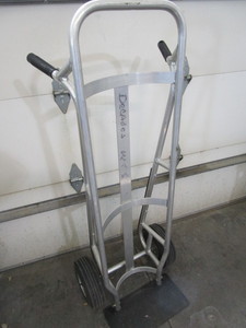 lot 371 image: Hand Truck
