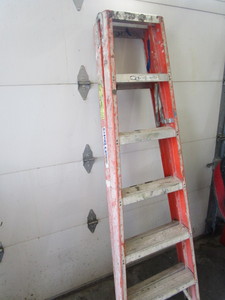 lot 372 image: Keller 6ft Twin Ladder