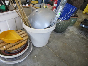 lot 375 image: Planters, Clay, Plastic, Ceramic
