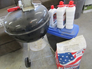 lot 384 image: Weber Grill, Starter Fluid