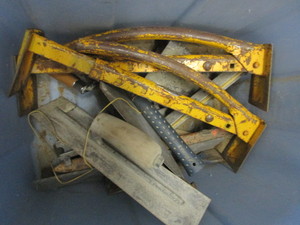 lot 387 image: Brick Tongs, Trowels