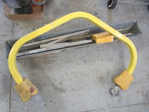 lot 399 image: Corner Buddy Ladder Stabilizer