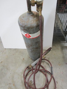 lot 404 image: Acetylene Tank With Turbo Torch