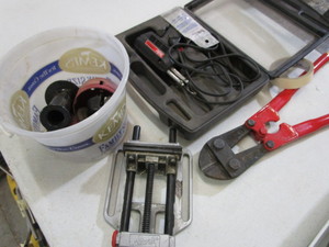 lot 417 image: Bolt Cutter, Solder Iron, Vise