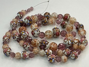lot 15 image: Venetian Murano Wedding Cake, White & Gold Lampwork, with Amethyst Glass Bead Strand