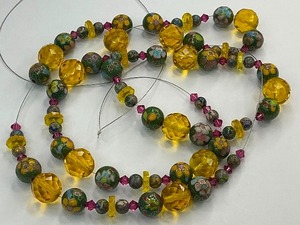 lot 17 image: Cloisonne Enamel & Glass Bead Strand