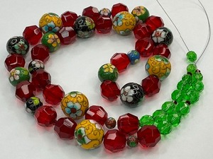 lot 28 image: Cloisonne Enamel & Glass Bead Strand