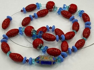 lot 59 image: Chinese Cinnabar, Cloisonne Enamel & Glass Bead Strand