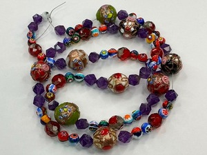 lot 67 image: Venetian Murano Millefiori Wedding Cake Crystal Glass Bead Strand