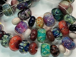 lot 75 image: Lampwork Glass Bead Strand