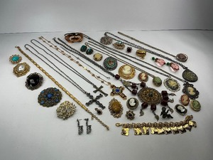 lot 98 image: Antique & Vintage Costume Jewelry Lot - Cameo Brooch Necklace Pendant Cross Locket Pin Gemstone