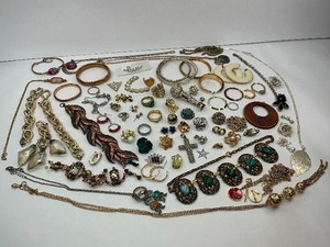 lot 95 image: Misc Jewelry Lot - Rings  Earrings  Brooch Pin Chain Necklace