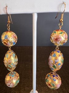 lot 10 image: Pair of Gold-Toned Cloisonn 3 Tier Drop Down Dangle Earrings with Floral Design