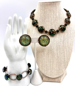 lot 56 image: Elegant Vintage Jewelry Set with Dichroic Glass