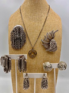 lot 65 image: Set of Vintage Silver Tone Jewelry 2 Brooches, Necklace & 3 Pairs of Earrings Featuring Sarah Coventry & Made In England Pieces