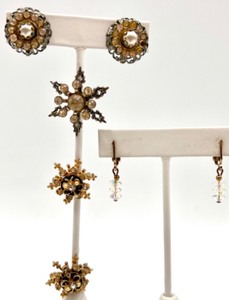 lot 74 image: Collection of 2 Pairs of Vintage Costume Earrings with Crystal and Pearl Details and 3 Stunning Scatter Pins
