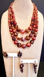 lot 99 image: Vintage Amber and Goldtone Coro Bead Necklace with Matching Earrings