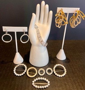 lot 106 image: Collection of Rhinestone Jewelry Including Earrings and Bracelet, Brooches and Buckle