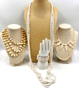 lot 113 image: Collection of Vintage 4 Beaded Necklaces and Bracelet with Ivory Style and White Designs