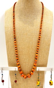 lot 115 image: Glass Vintage African Trade Beads Necklace and Two Pairs of Earrings Set