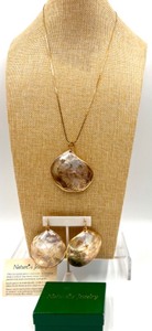 lot 120 image: Naturess Jewelry Shell Pendant Necklace and Earrings Set with 24K Gold Detailing